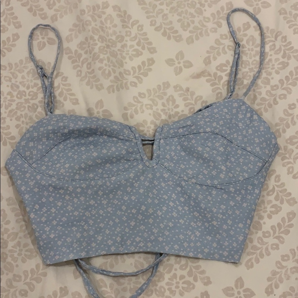 Blue floral crop tank top